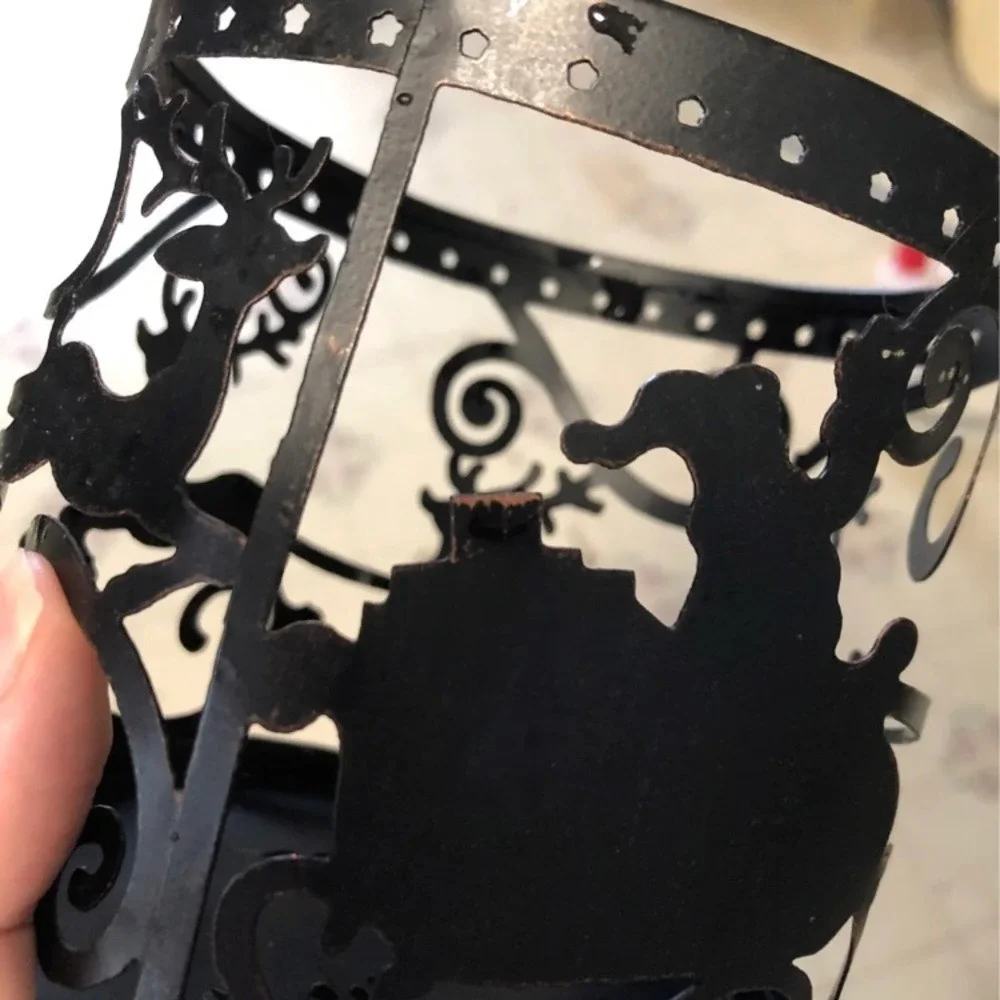 Bath & Body Works Santa Sleigh Reindeer Metal 3-Wick Candle Holder Sleeve Black‎